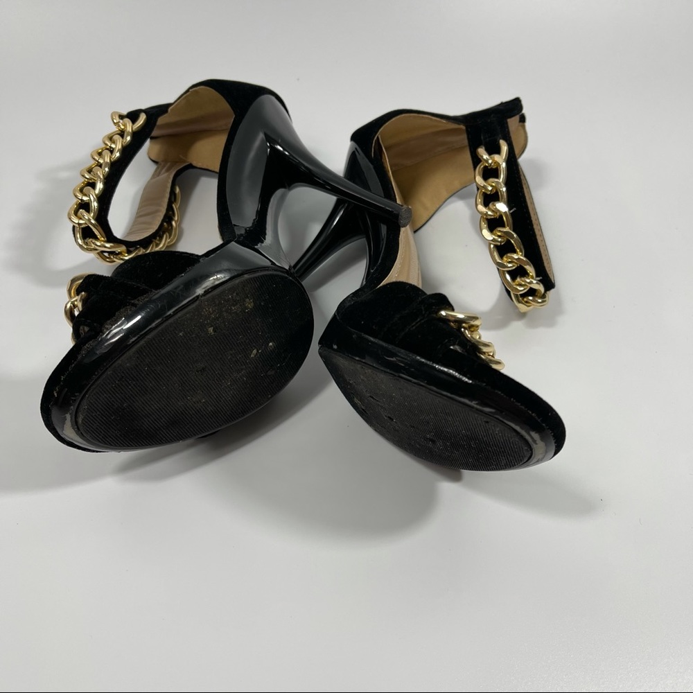 ❌SOLD❌ Black suede open toe chain strap heels size 6 - Picture 4 of 6